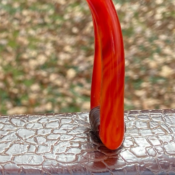 Vintage 1950’s Bobbie Jerome Brown Faux handbag with Bakelite handle and clasp - Picture 2 of 8